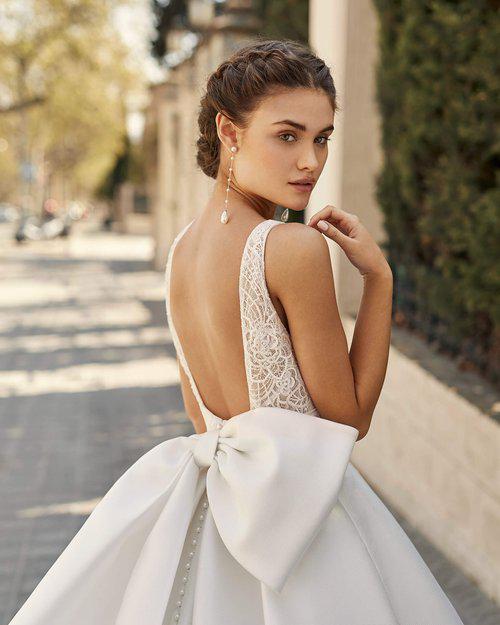 aire+barcelona+alma+wedding+gown+2021+(2).jpg