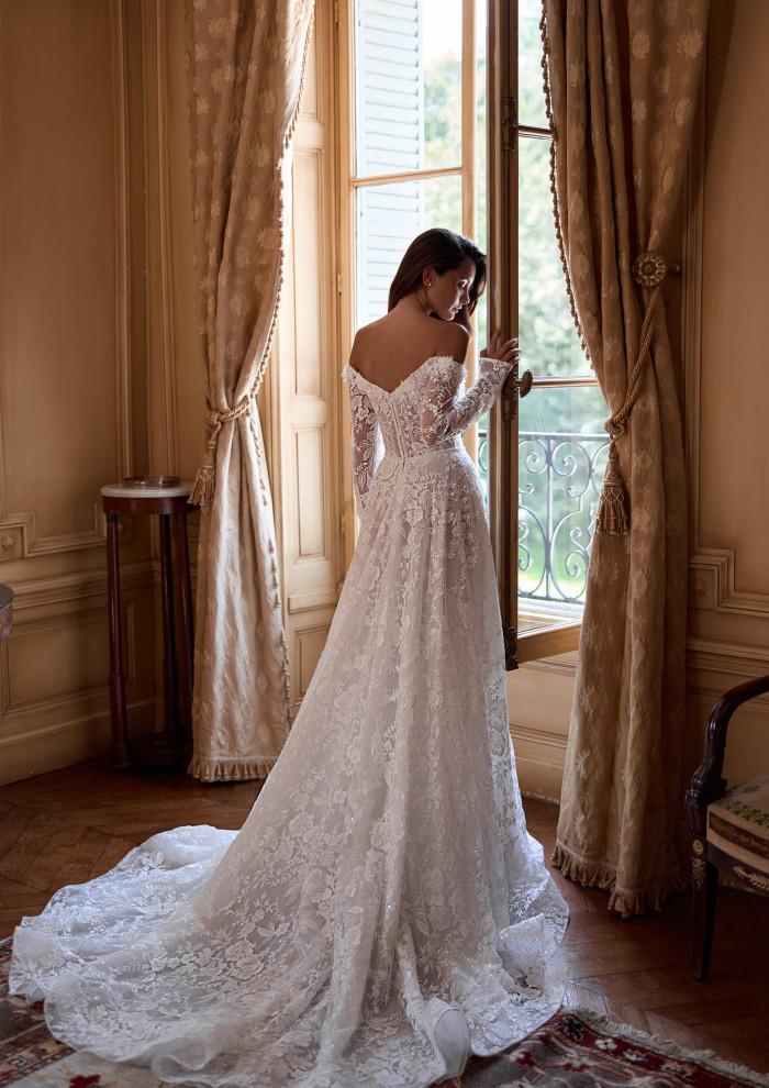 700x990-1727341806.jpg