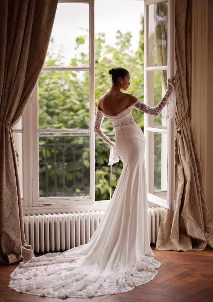 700x990-1763661274.jpg