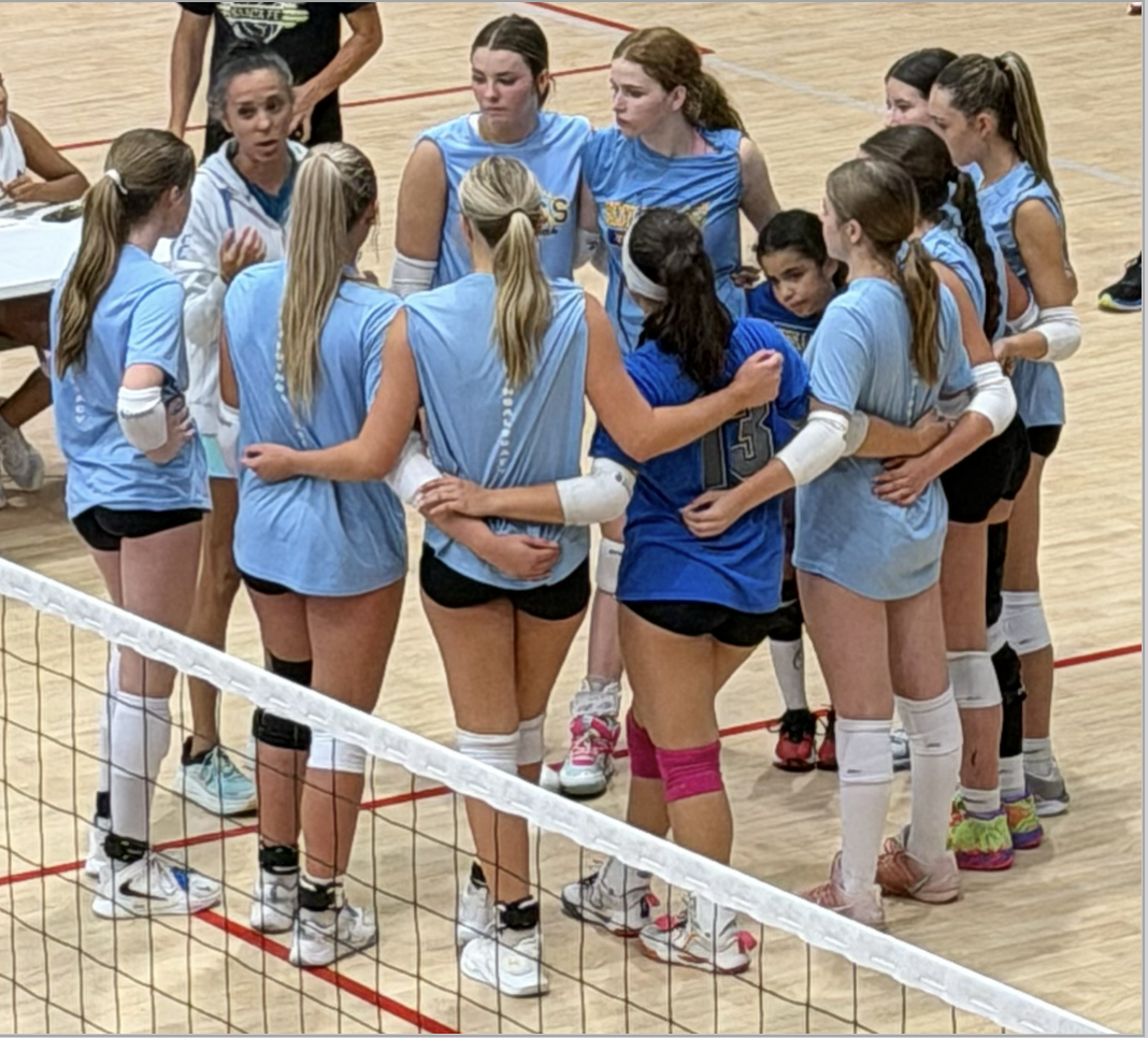 Lady SonBlazers volleyball team at UTEP tournament