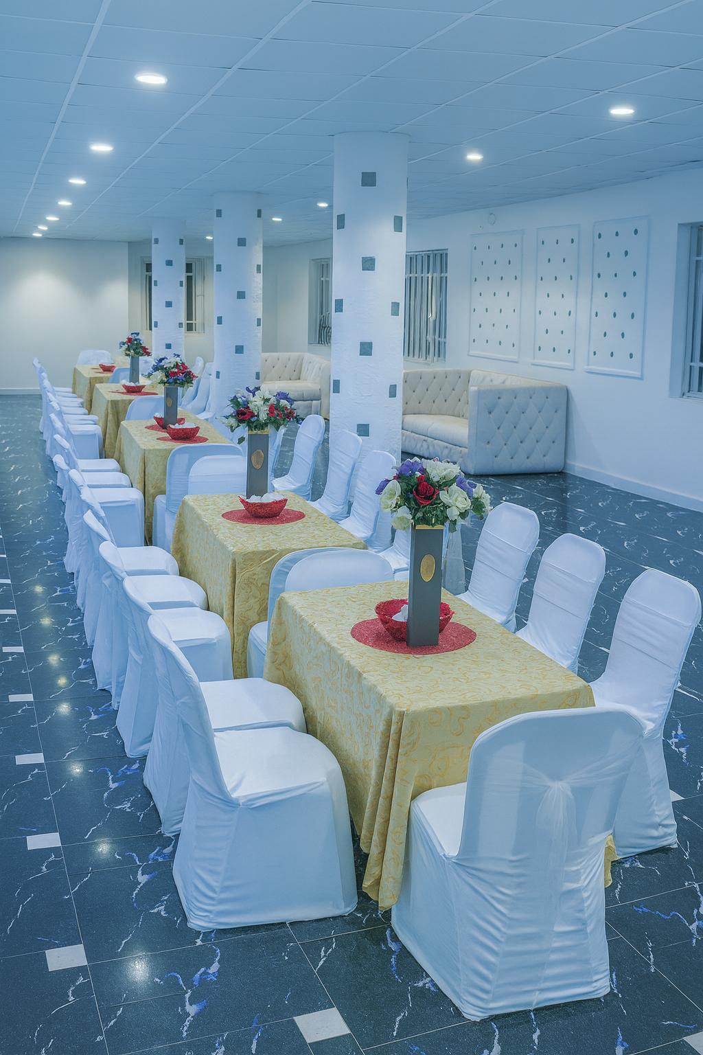hall 001.jpg