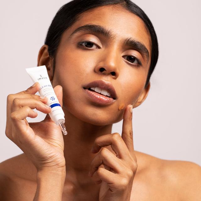 clear-cell-clarifying-acne-spot-treatment-pdp-r07.jpg
