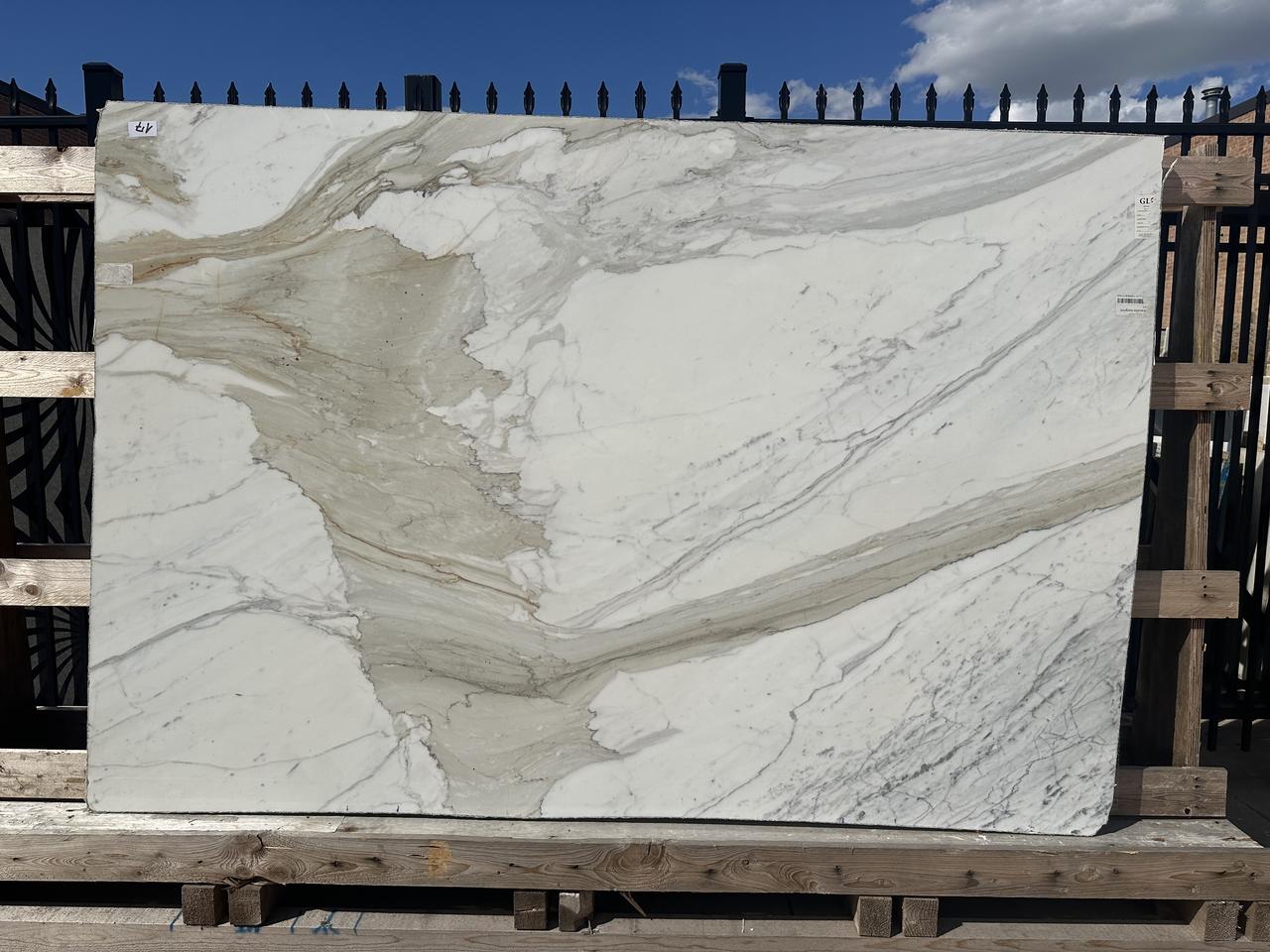calacatta borghini 2cm 99x65.jpg
