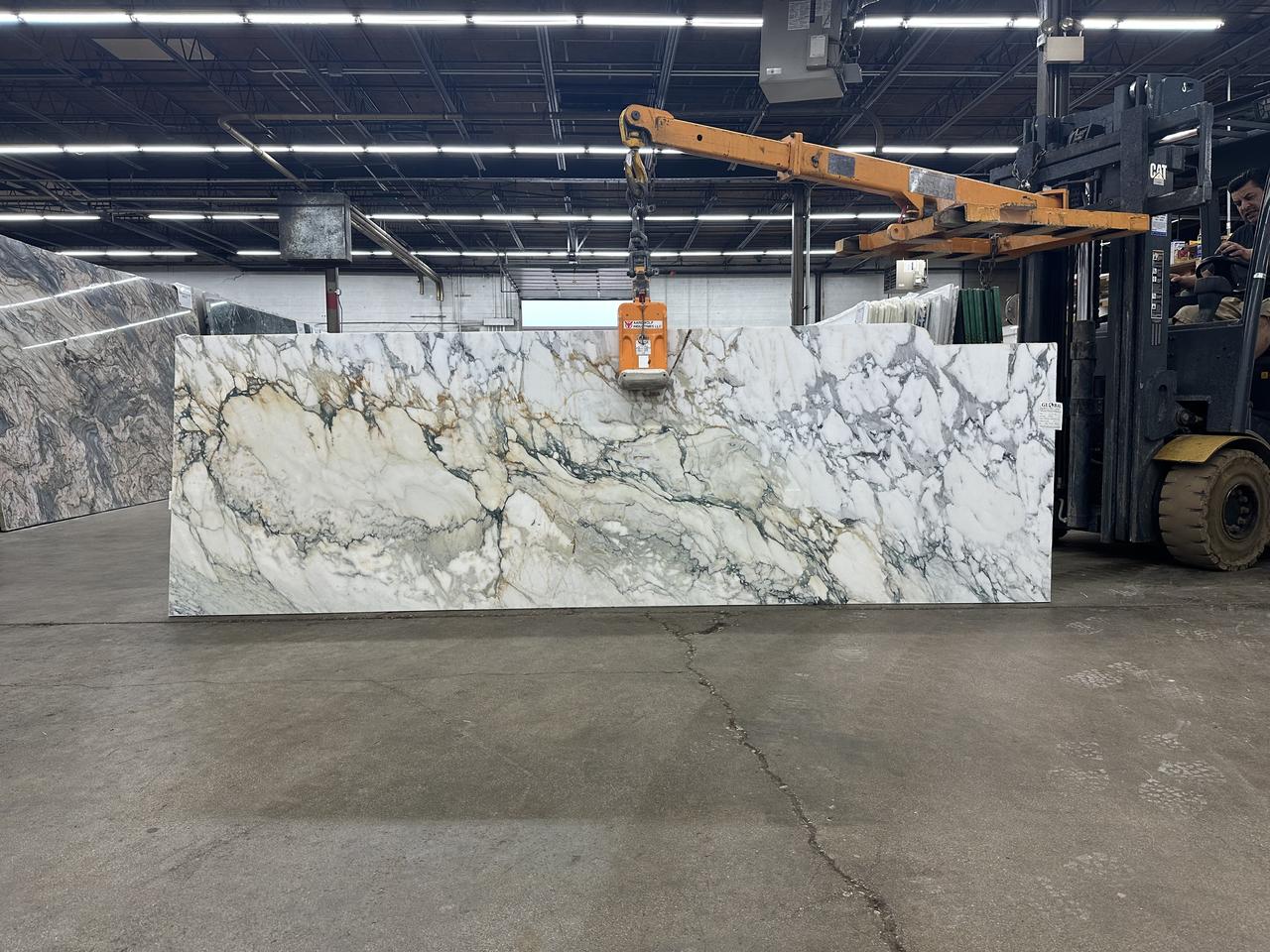 breccia capraia 2cm 126x39.jpg