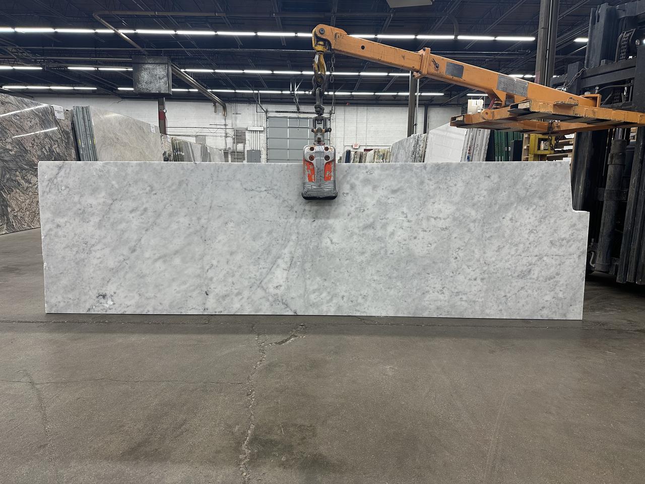 white carrara 123x35.jpg