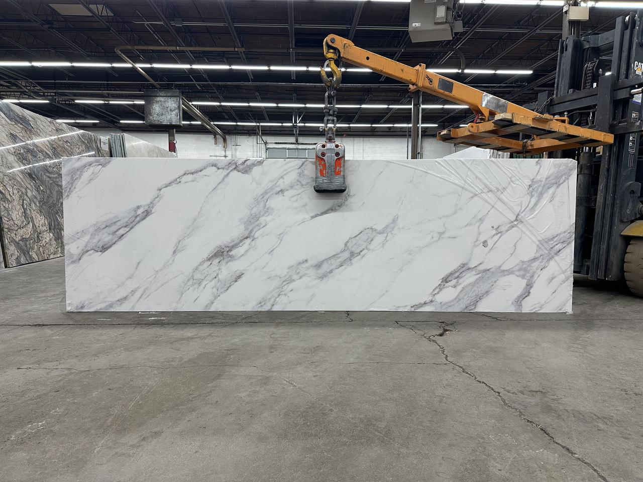 calacatta alina 131x39.jpg