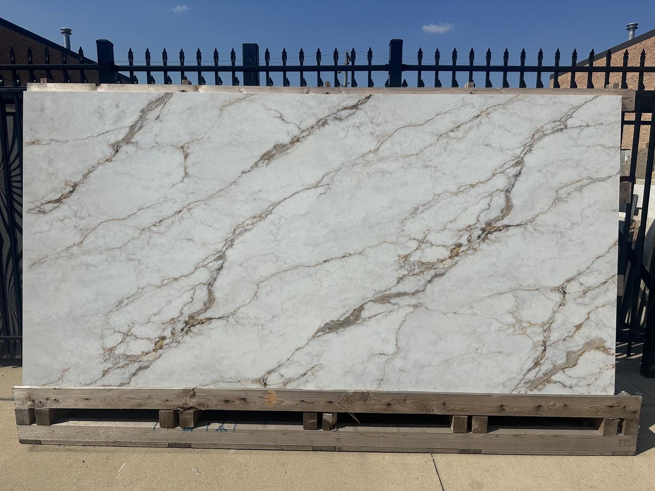 calacatta zella 126x63.jpg