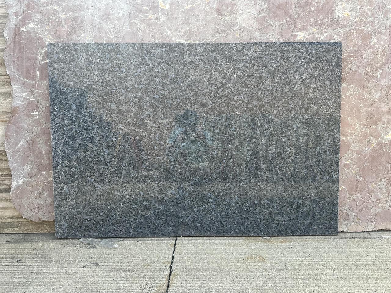 blue pearl 55x37.jpg