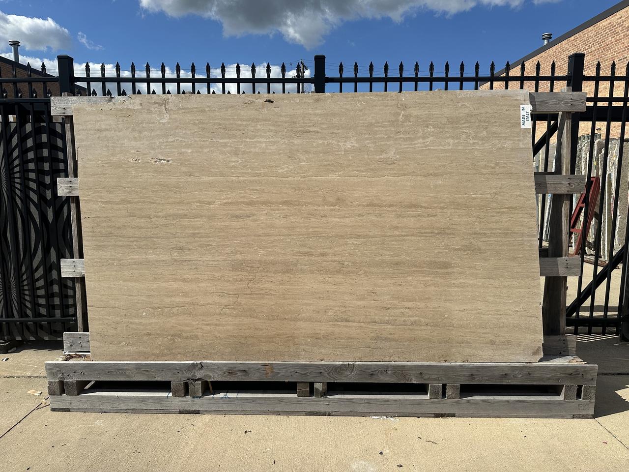 travertine honed 109x64.jpg