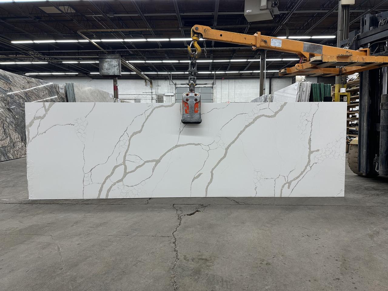 calacatta brescia 130x39.jpg