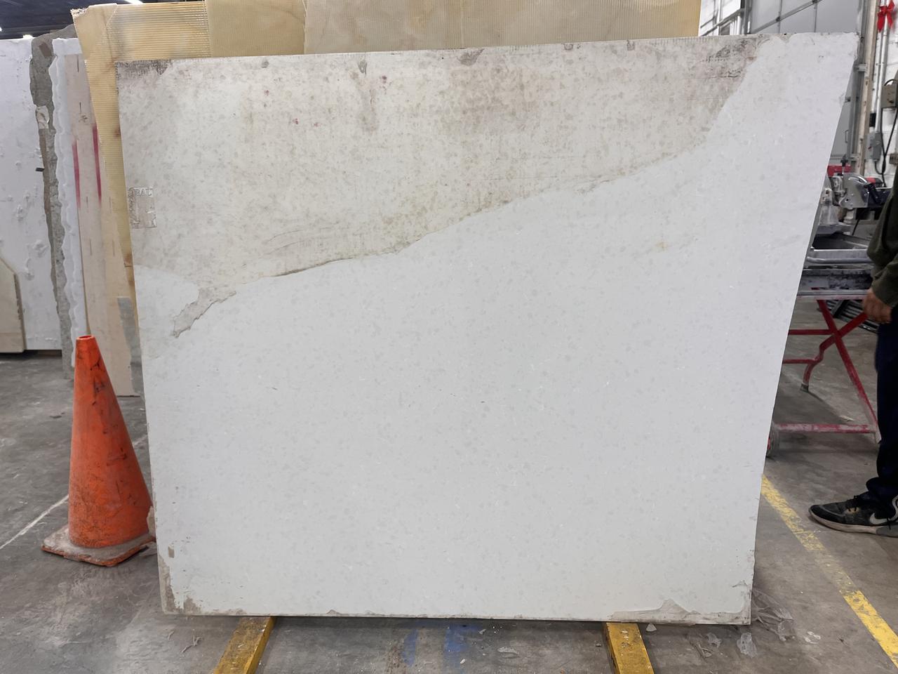 bianco nube quartz 65x56.jpg