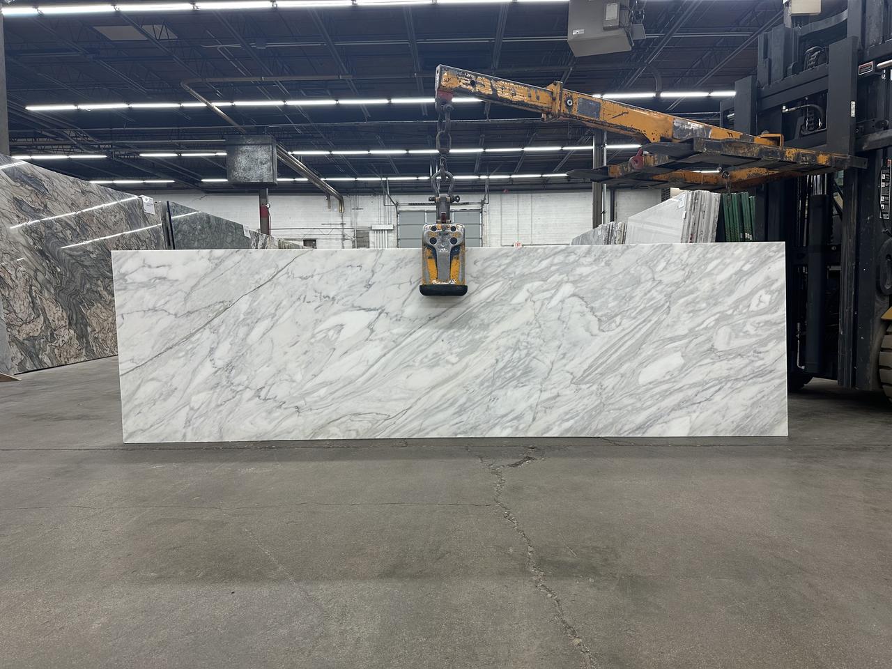 calacatta cremo 2cm 118x34.jpg