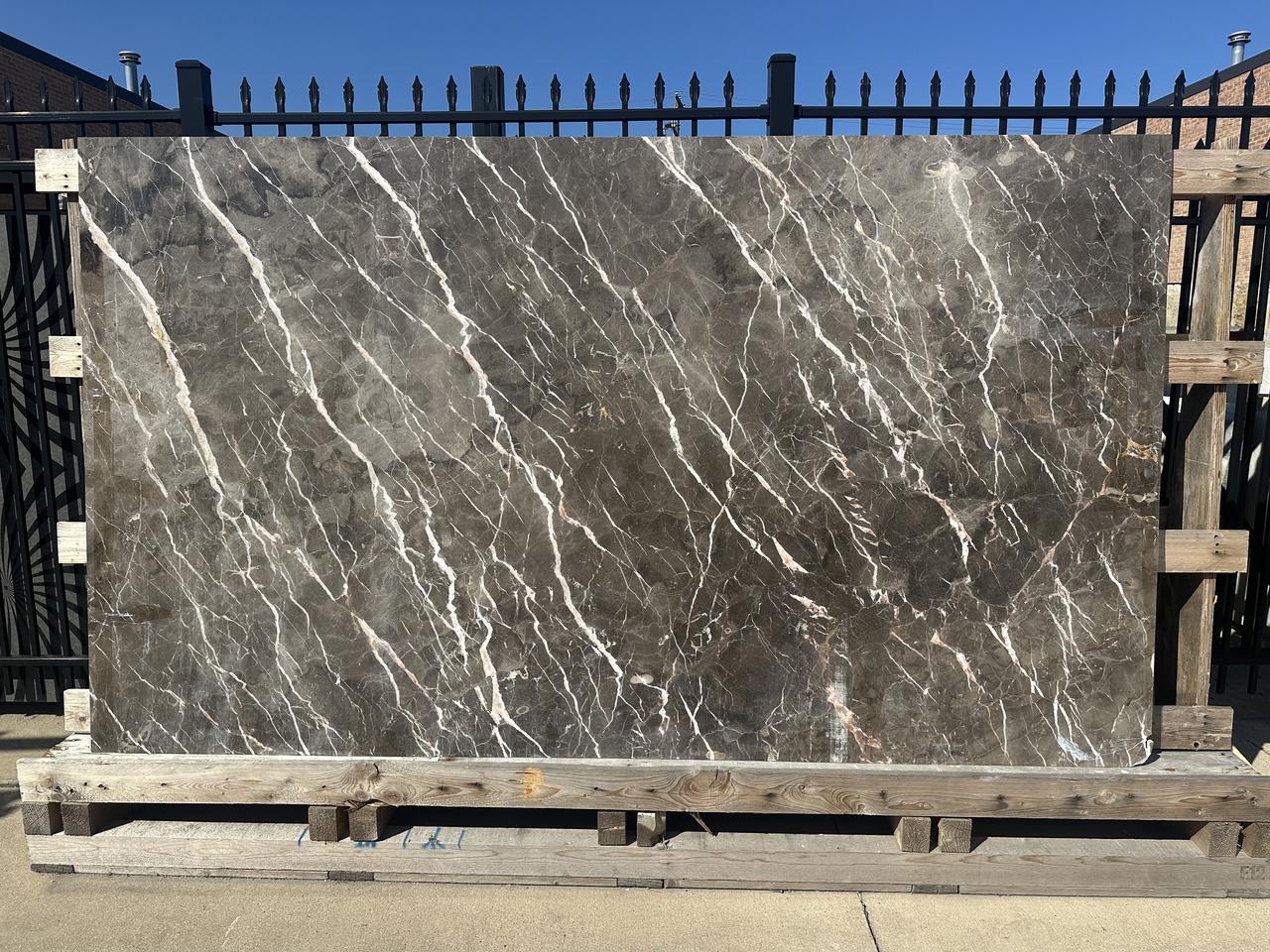 emperador dark 1cm 114x65.jpg