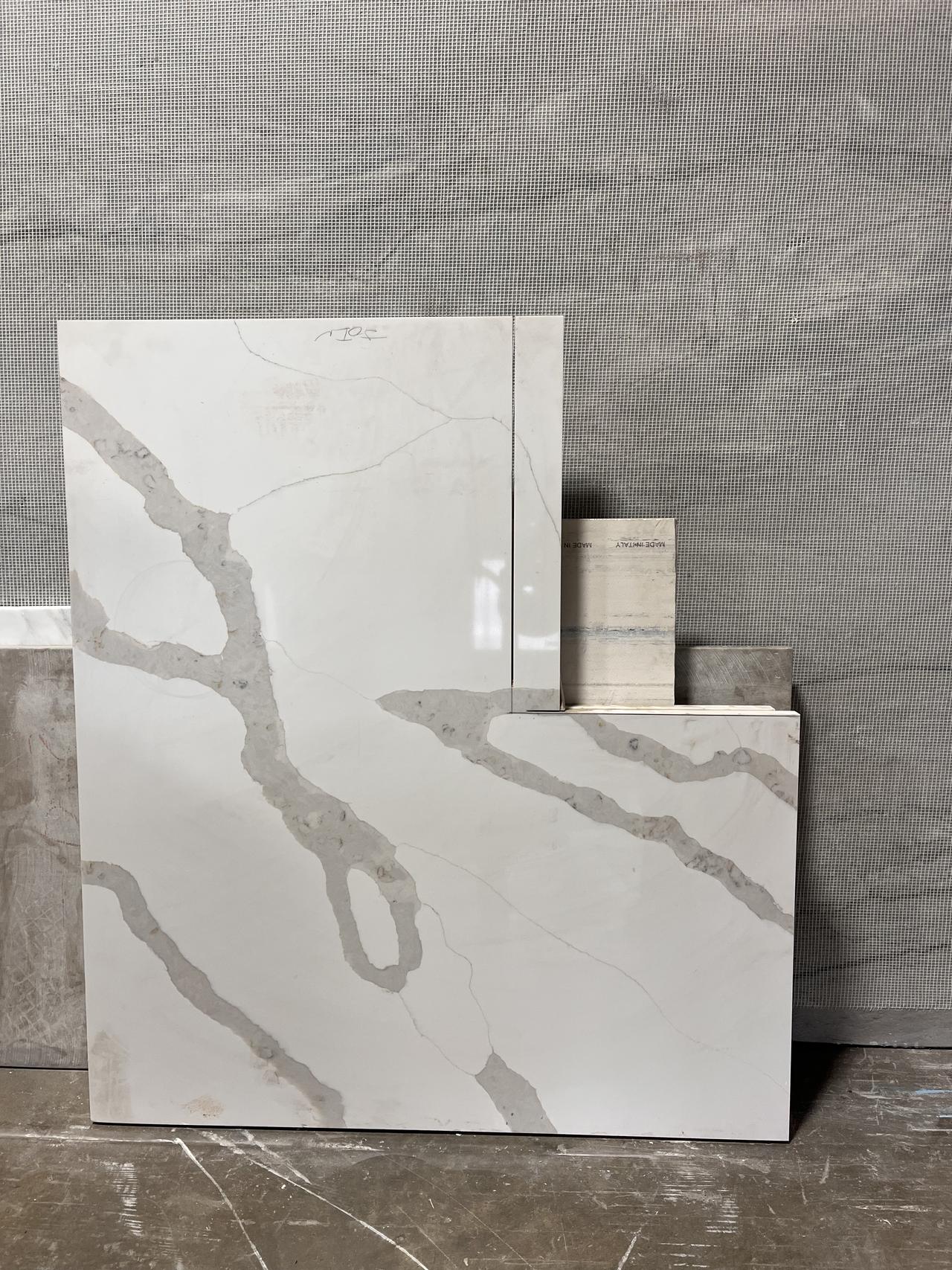calacatta quartz 42x47 l shape.jpg