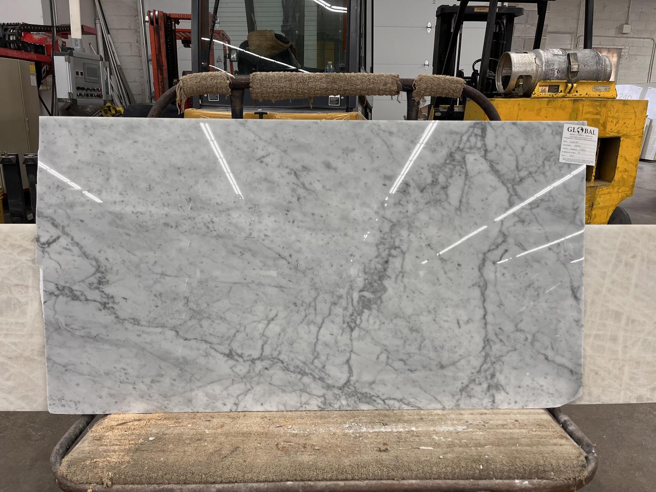 white carrara 2cm 56x30.jpg