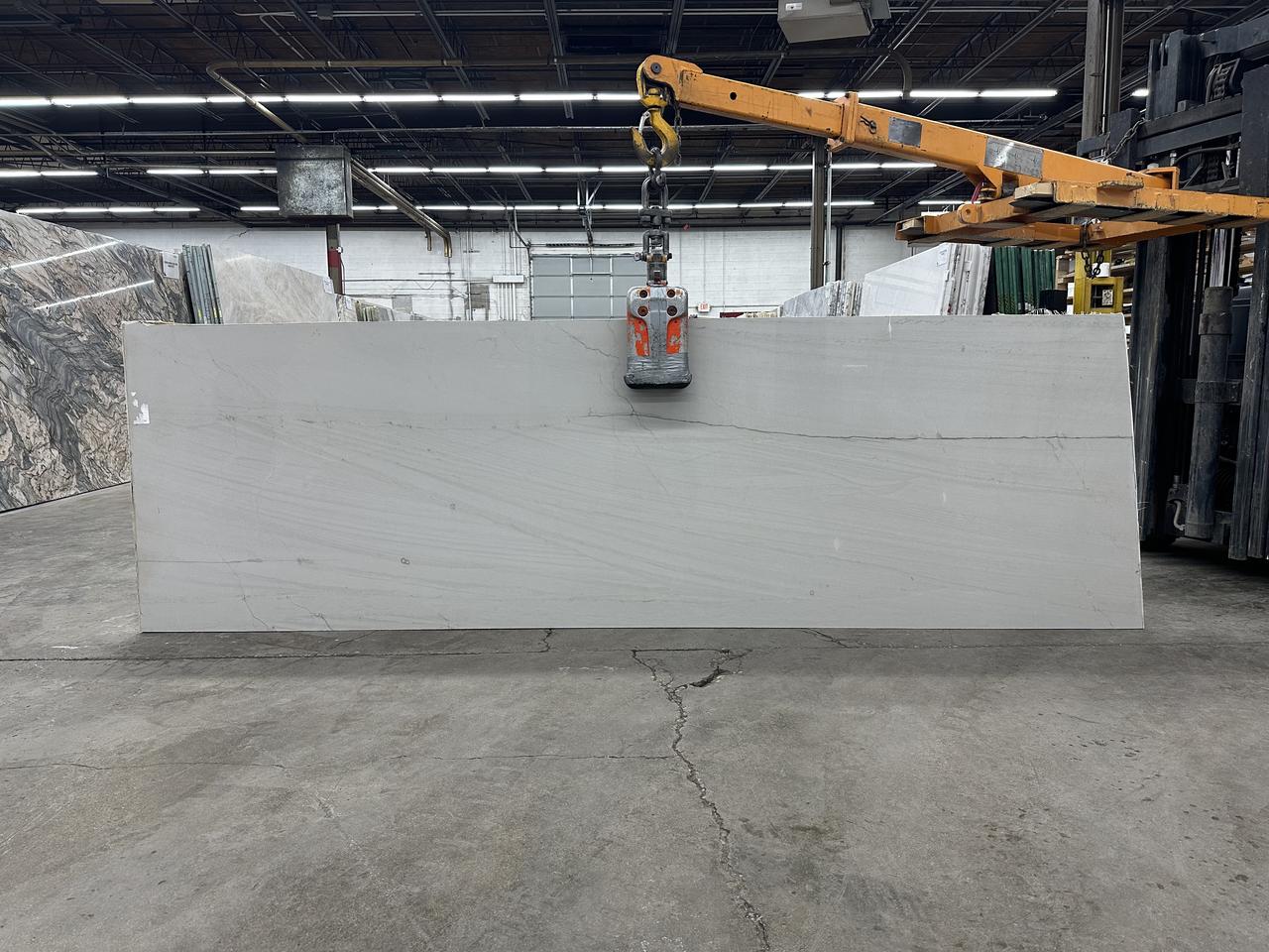 calacatta brasile 123x39 (inside).jpg