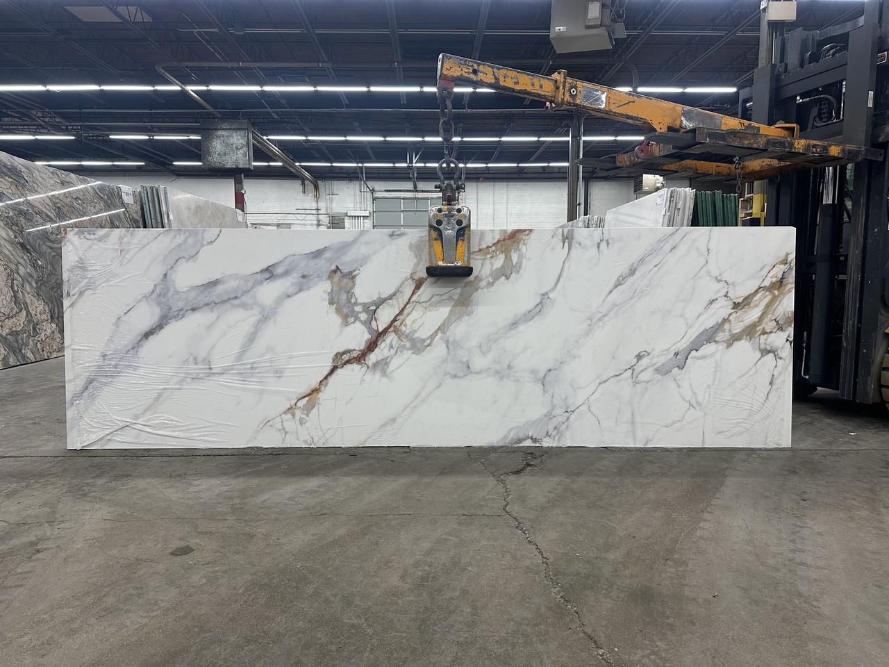 calacatta agra 129x39.jpg