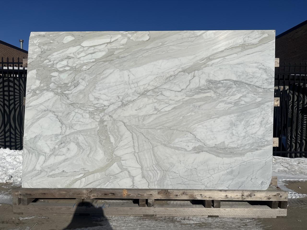 calacatta borghini honed 122x77.jpg