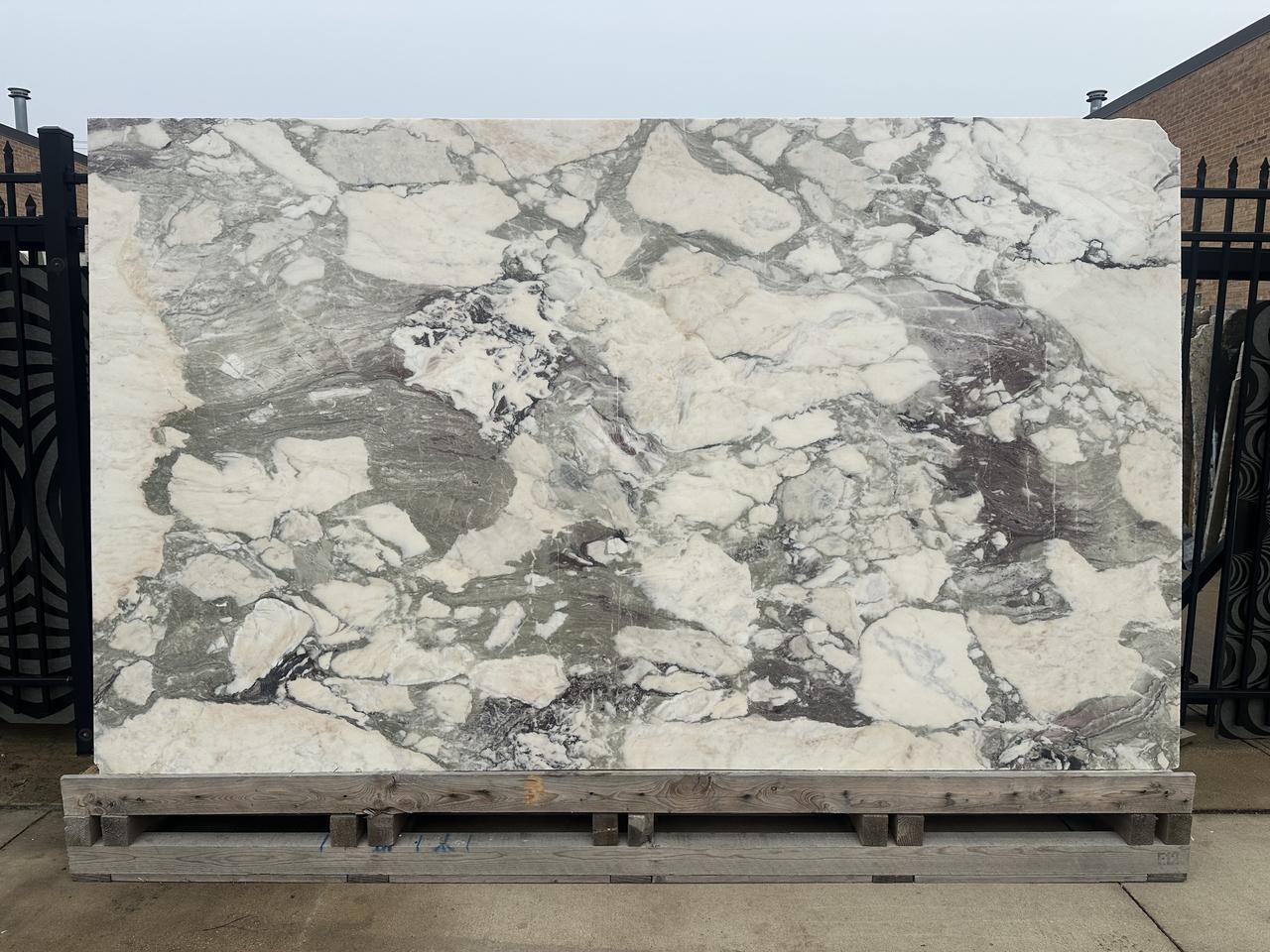 calacatta retro 3cm 129x77.jpg