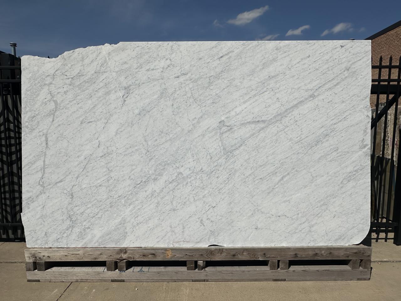 white carrara honed 2cm 135x79.jpg