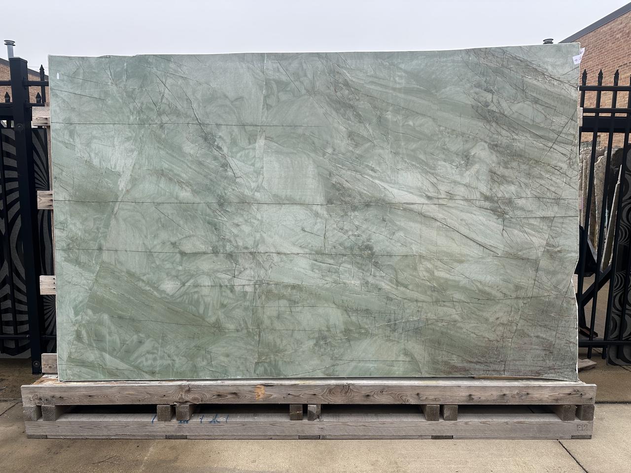 emerald green 122x75.jpg