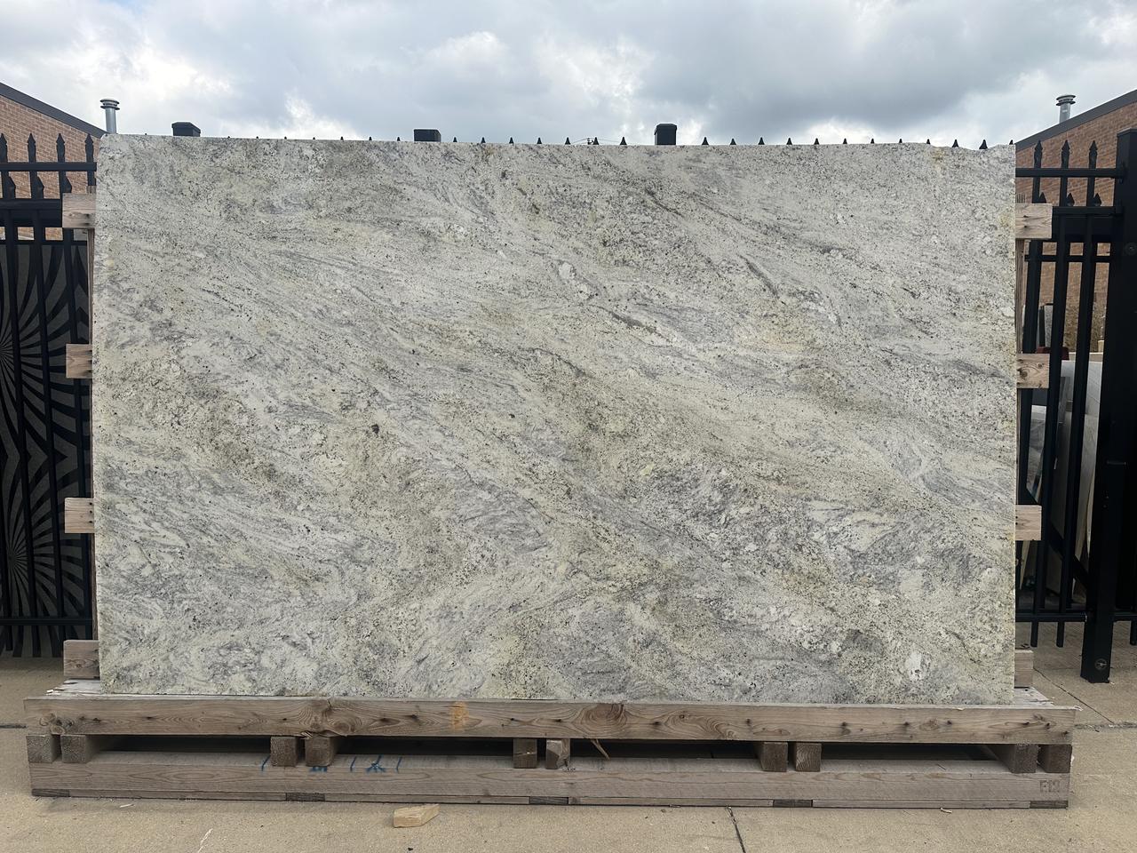 white velvet 118x70.jpg