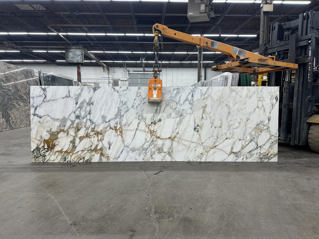 calacatta turquoise 2cm 127x38.jpg