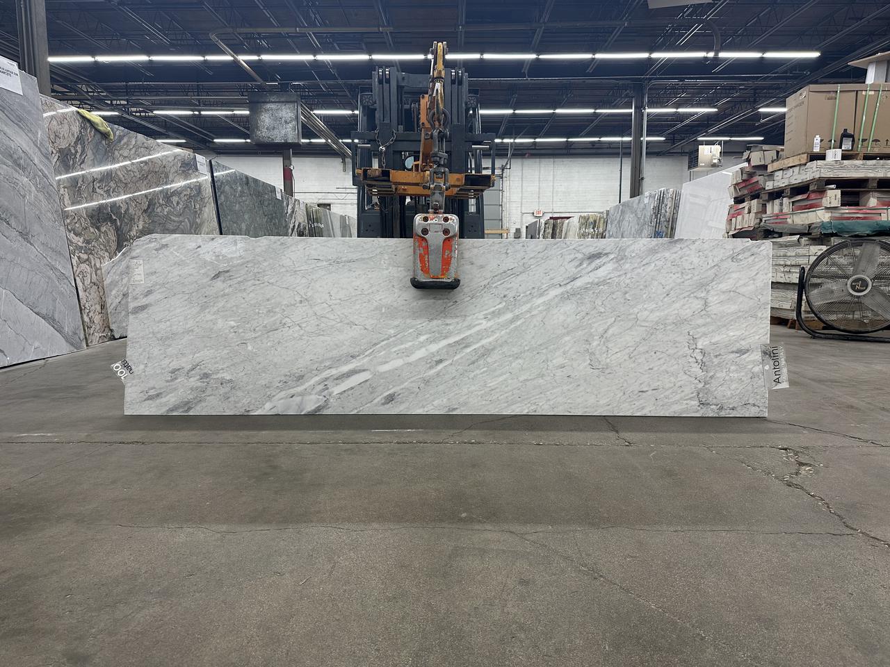 bianca carrara venato 2cm 108x30.jpg