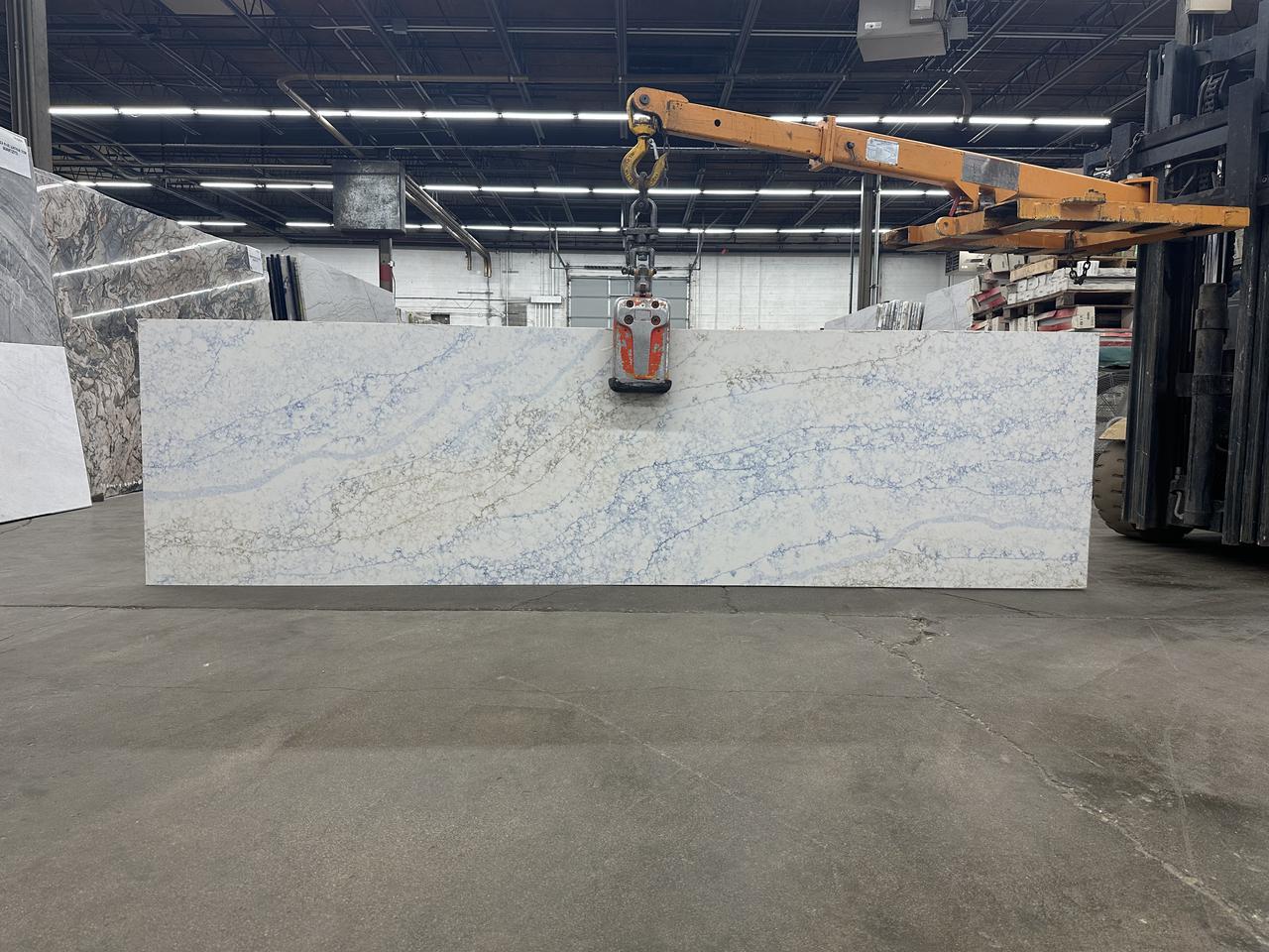calacatta bluewaves 126x32.jpg