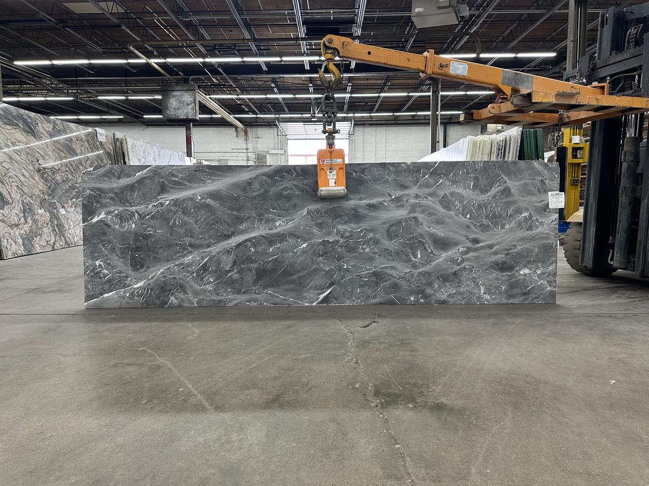 fantasy grey 2cm dolomite 121x36.jpg