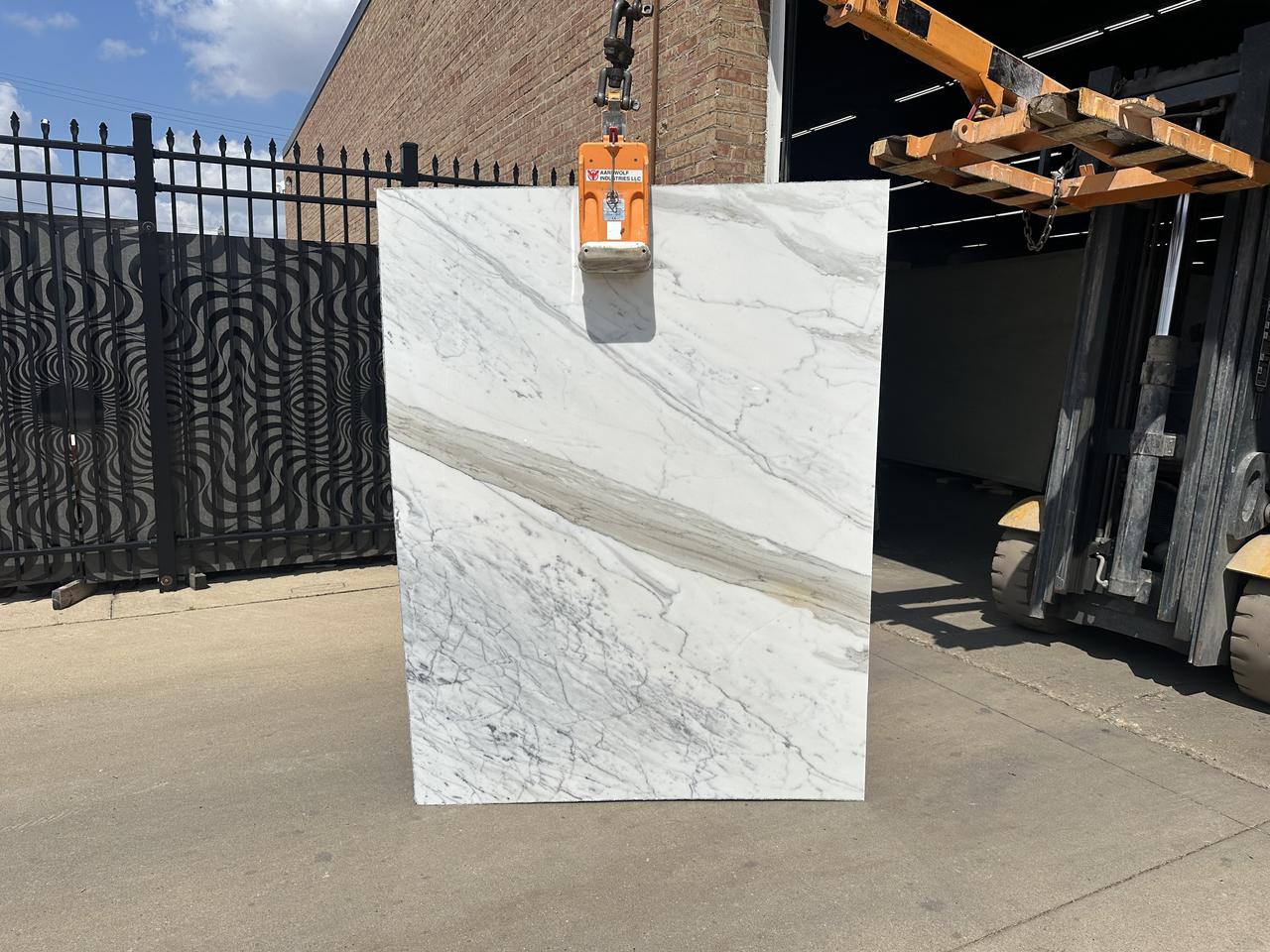 calacatta borghini 2cm 51x64.jpg