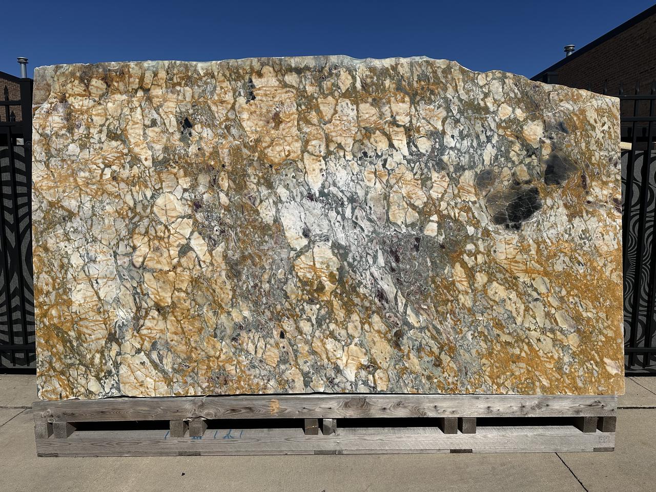 breccia di vendome 2cm 135x70.jpg