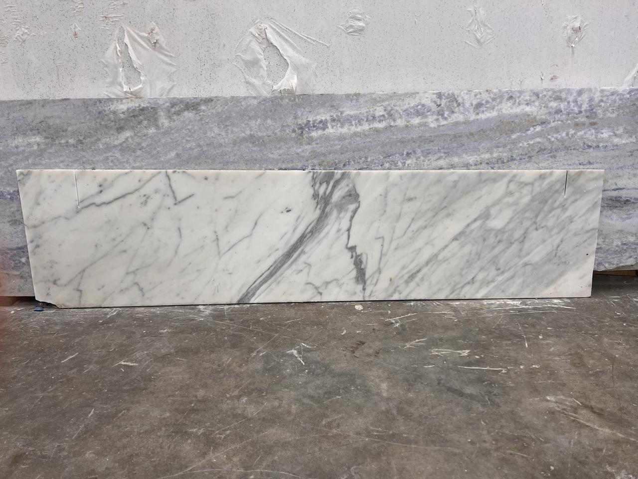 statuario 2cm 69x12.jpg