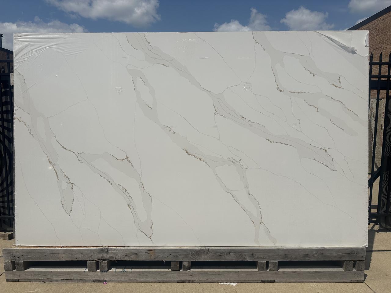 calacatta malang jumbo 131x79.jpg