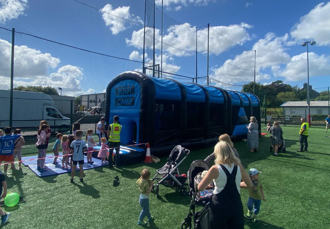 gort show website bouncy castle.png