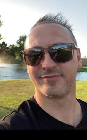 alex ristovski_headshot.jpg