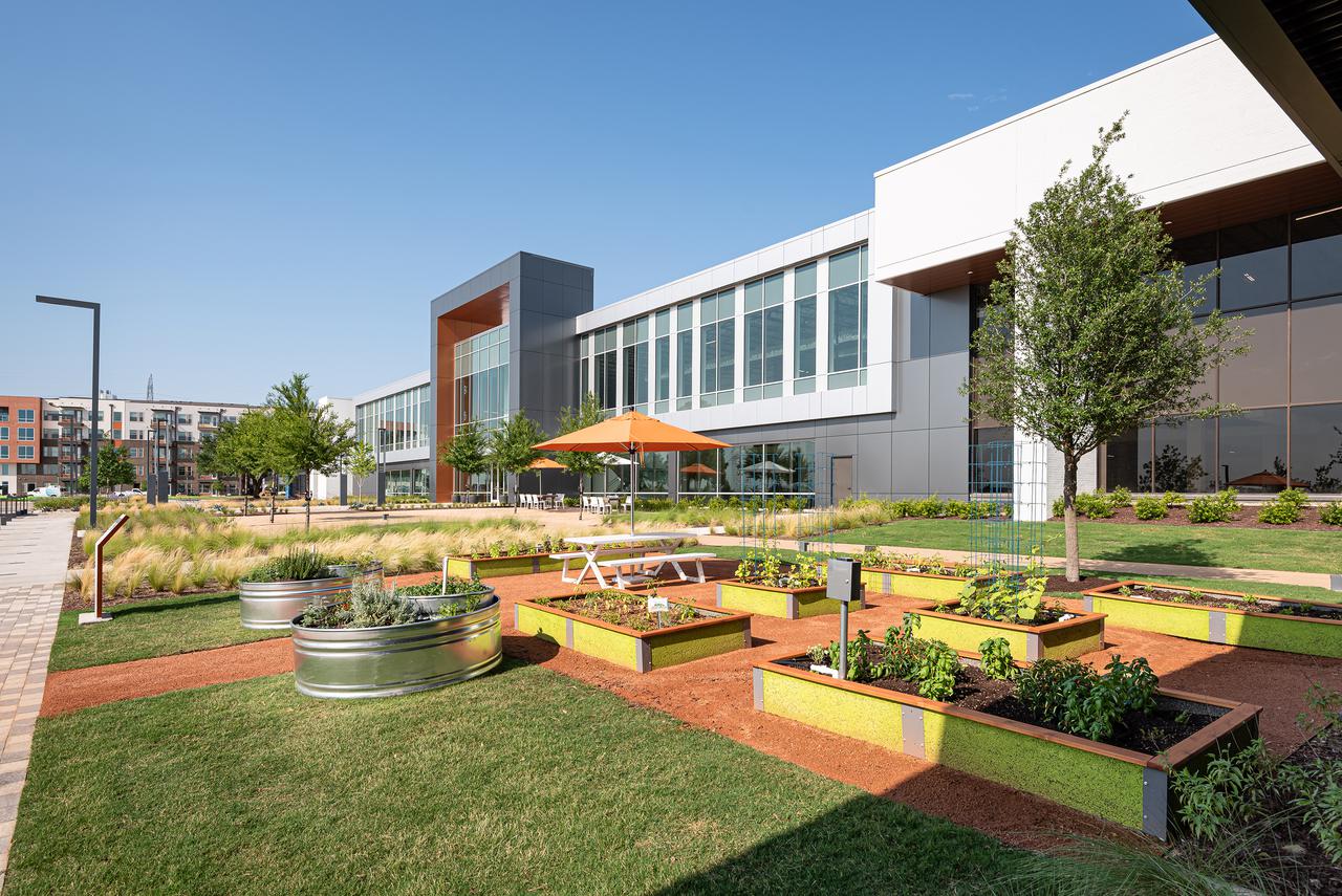 legacy central_12.jpg