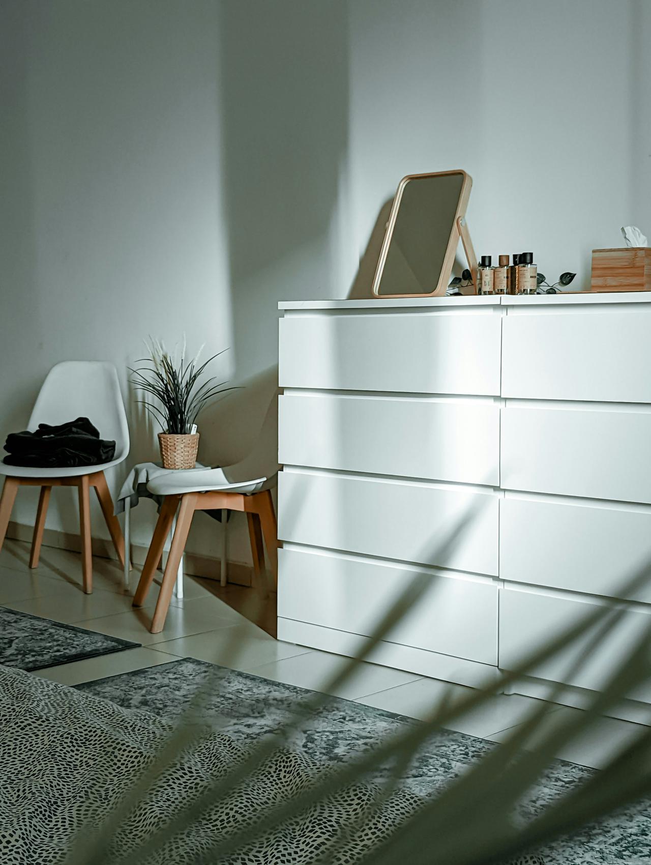 Furniture assembly