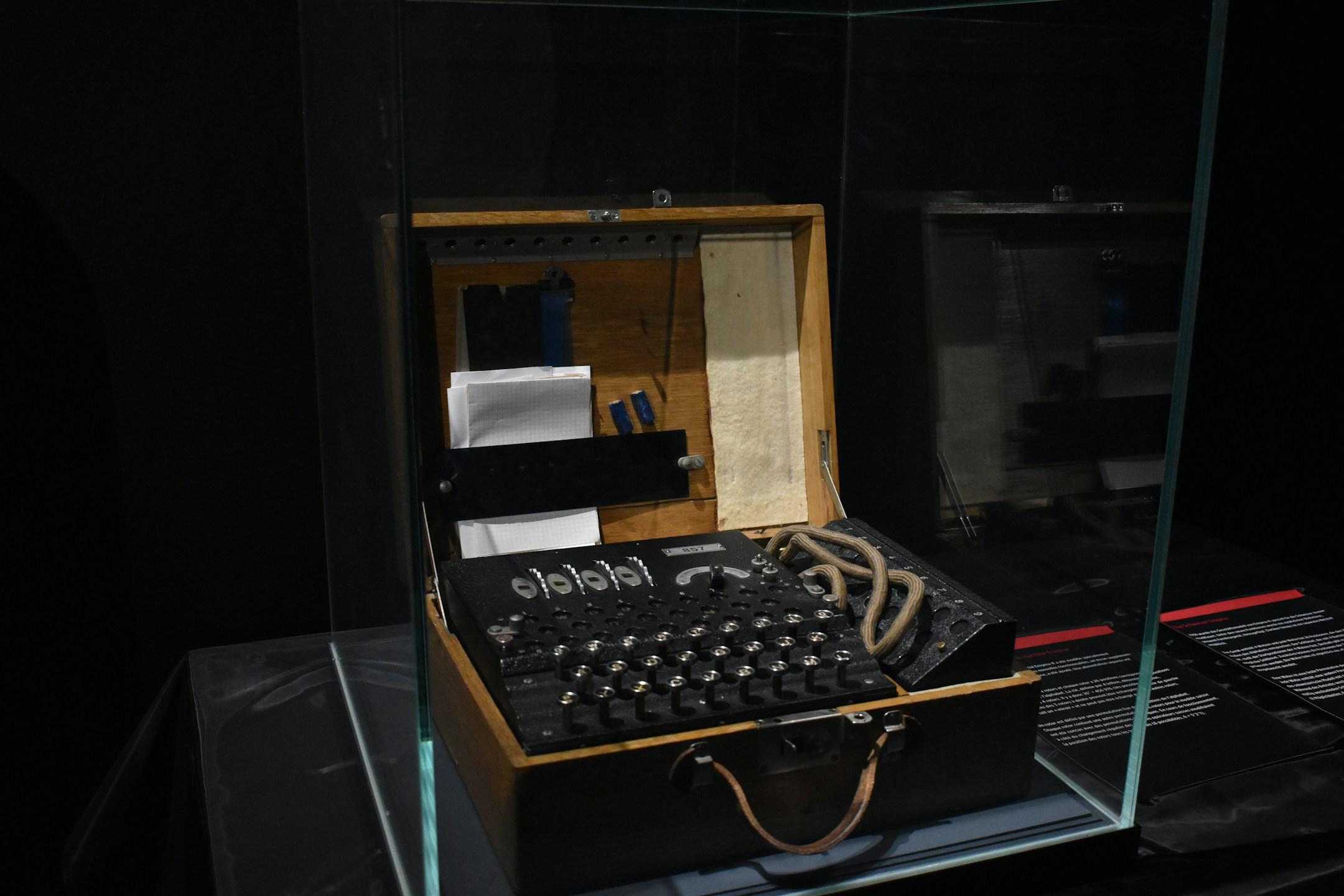 Enigma encryption machine