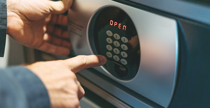 Professional emergency safe opening services - SafeMasters