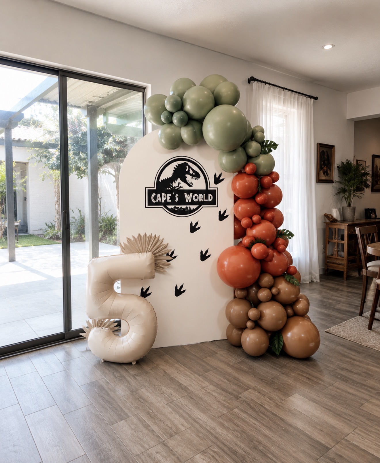Iconic balloon creation