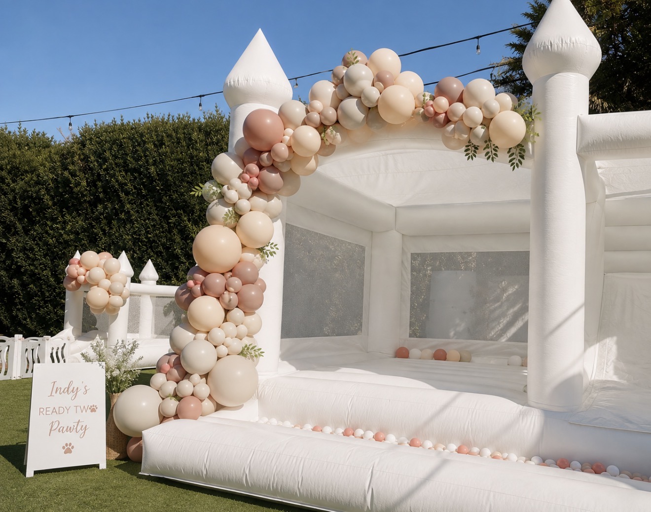 Elegant balloon arch