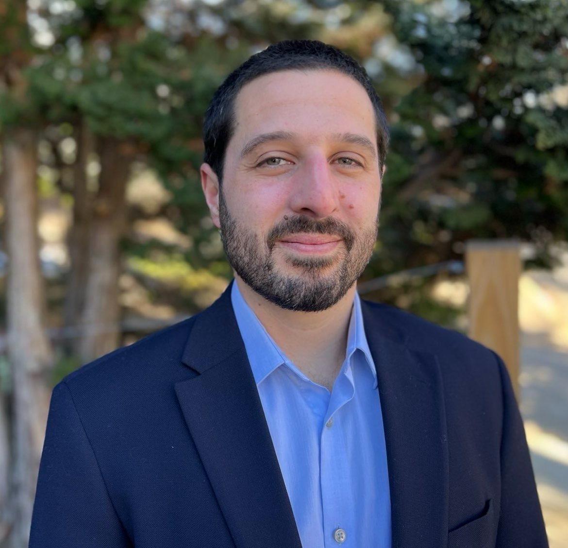 moscarelli headshot outdoors.jpg