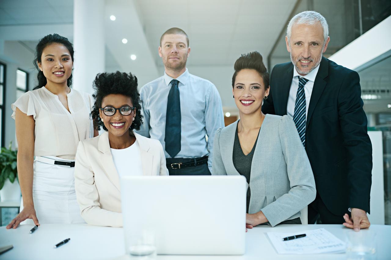 professional-colleagues-work-together-around-compu-2026-01-09-09-20-31-utc.jpg