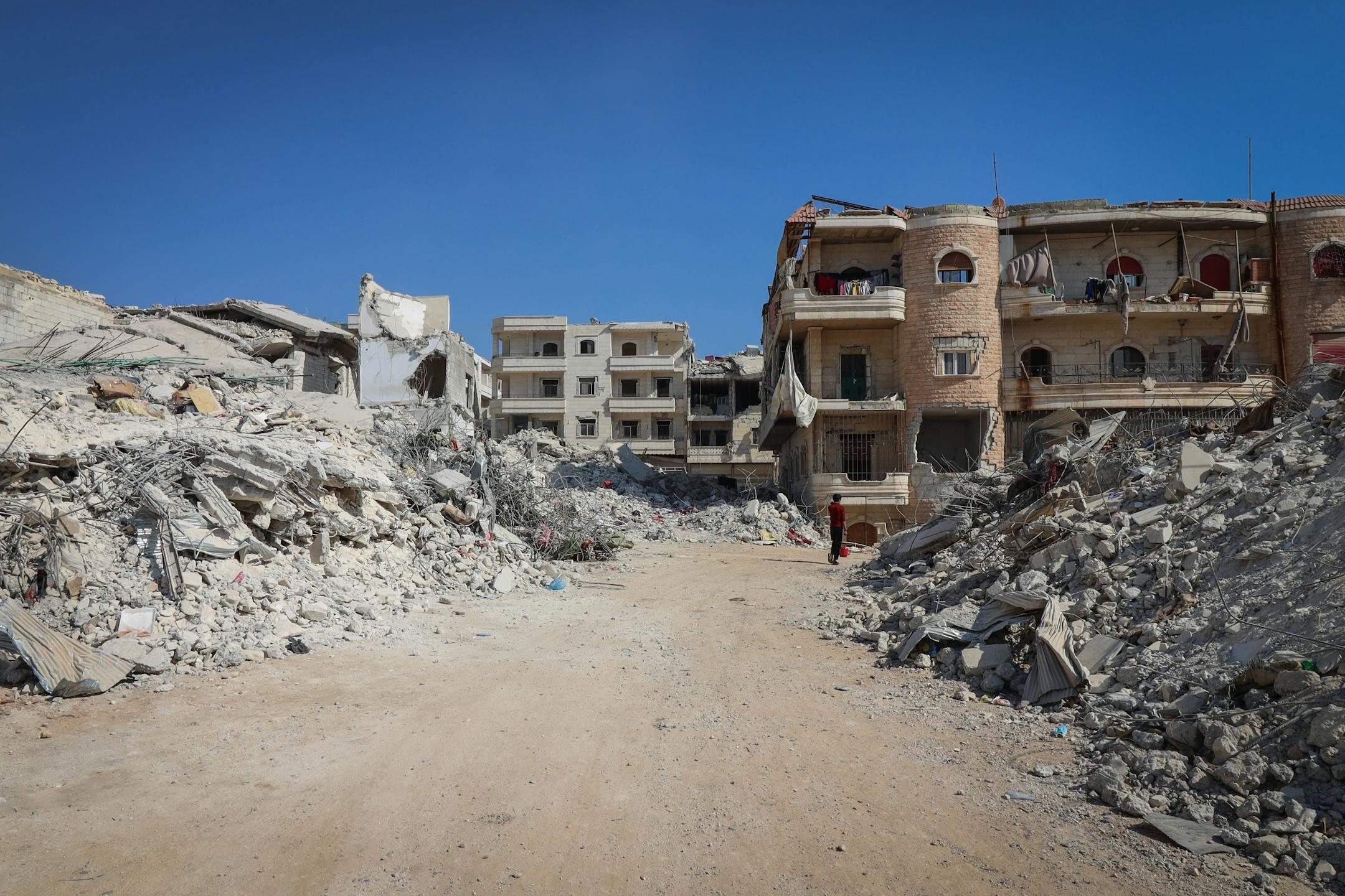 Rubble and destruction in Idlib, Syria showcasing urban devastation and ruins.