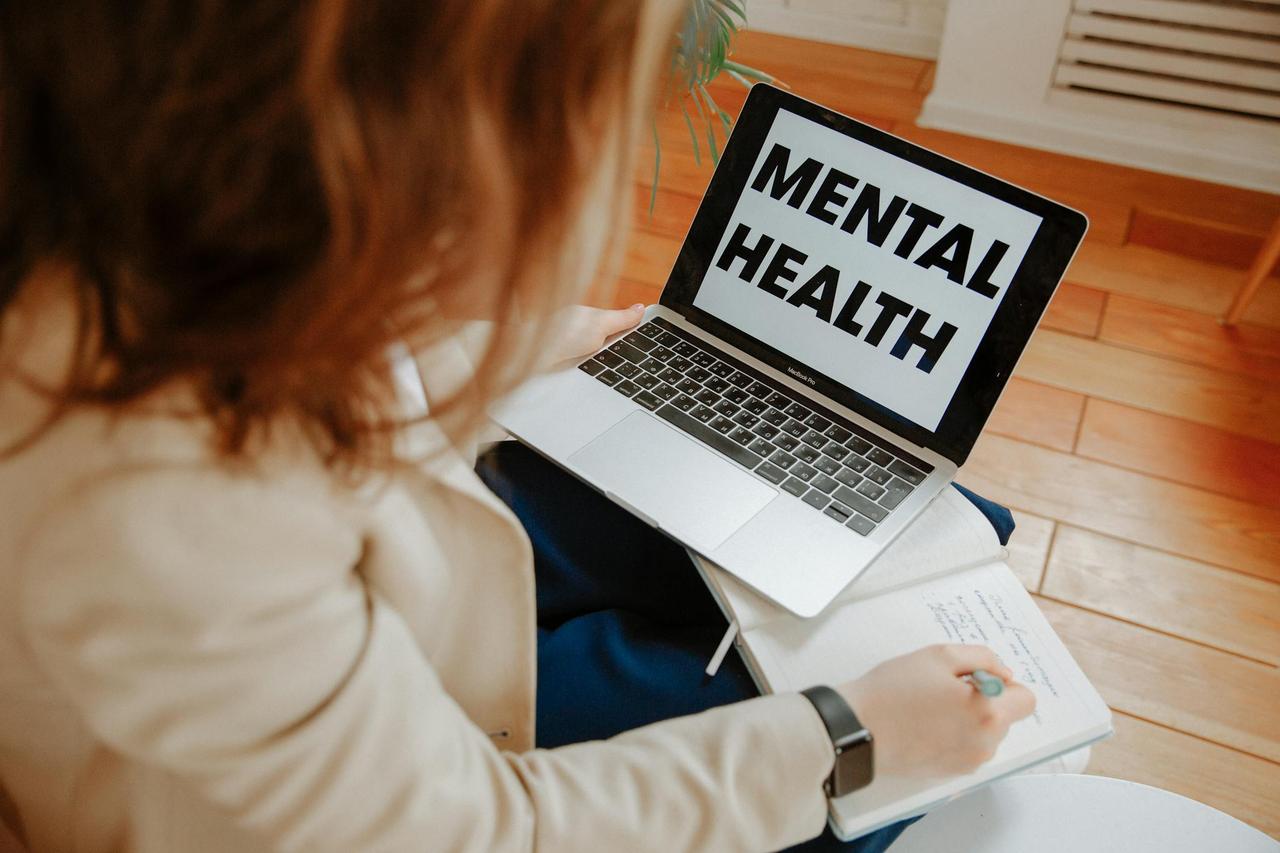 Online CBT therapy with a licensed Lebanese psychologist for effective mental health support