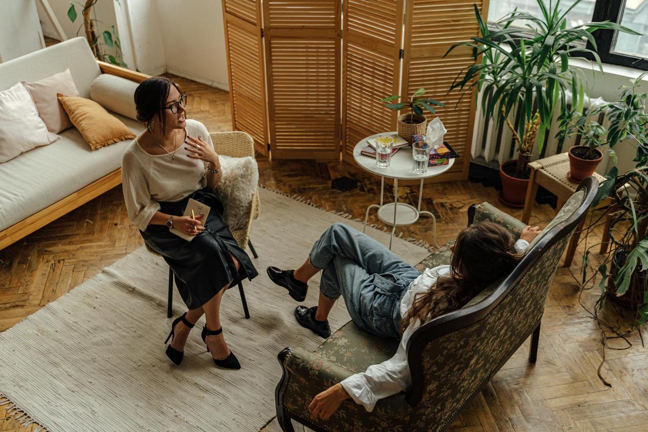Adult receiving psychotherapy in Lebanon with a licensed psychologist