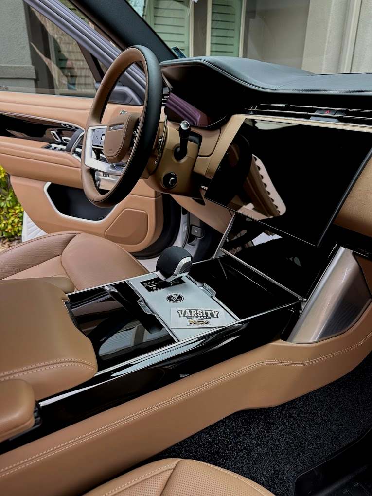 mr_wilson_range_rover_inside-1740120400534.jpg