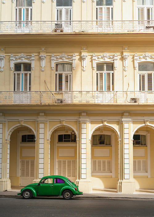 daniel-sessler-uwpru3fhywy-unsplash 1.png