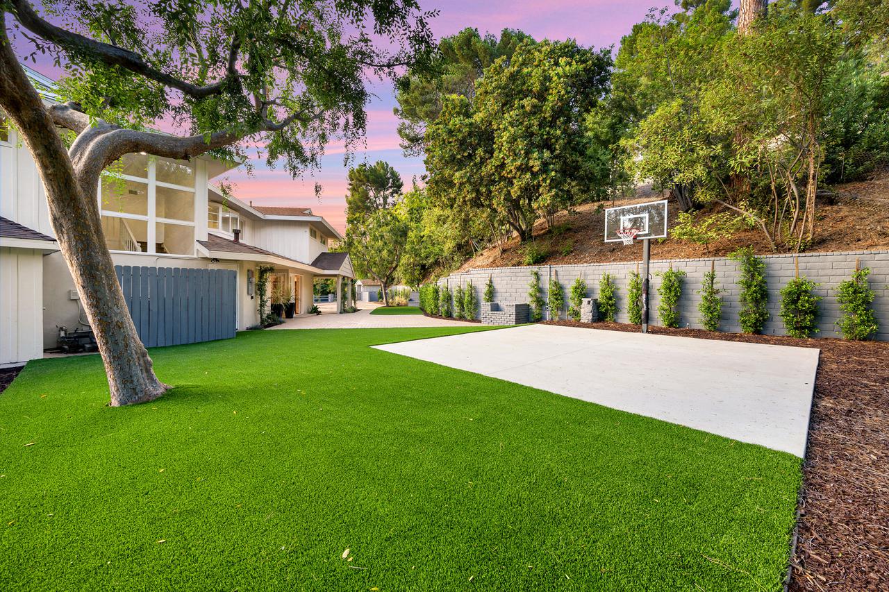 remodeled-los-angeles-home-yard-with-lush-trees-2025-02-11-18-55-23-utc.jpg